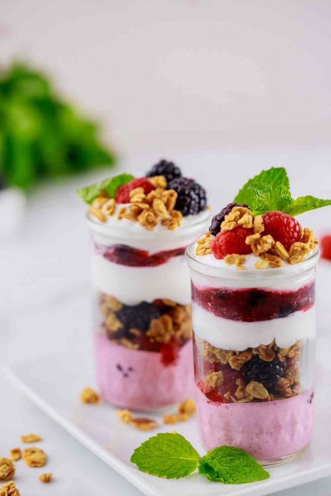 Greek Yogurt and Granola