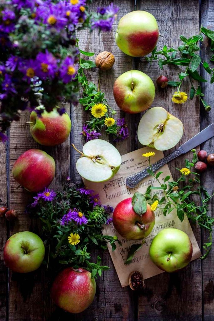 Improves the health of the brain - Health Benefits of Apples