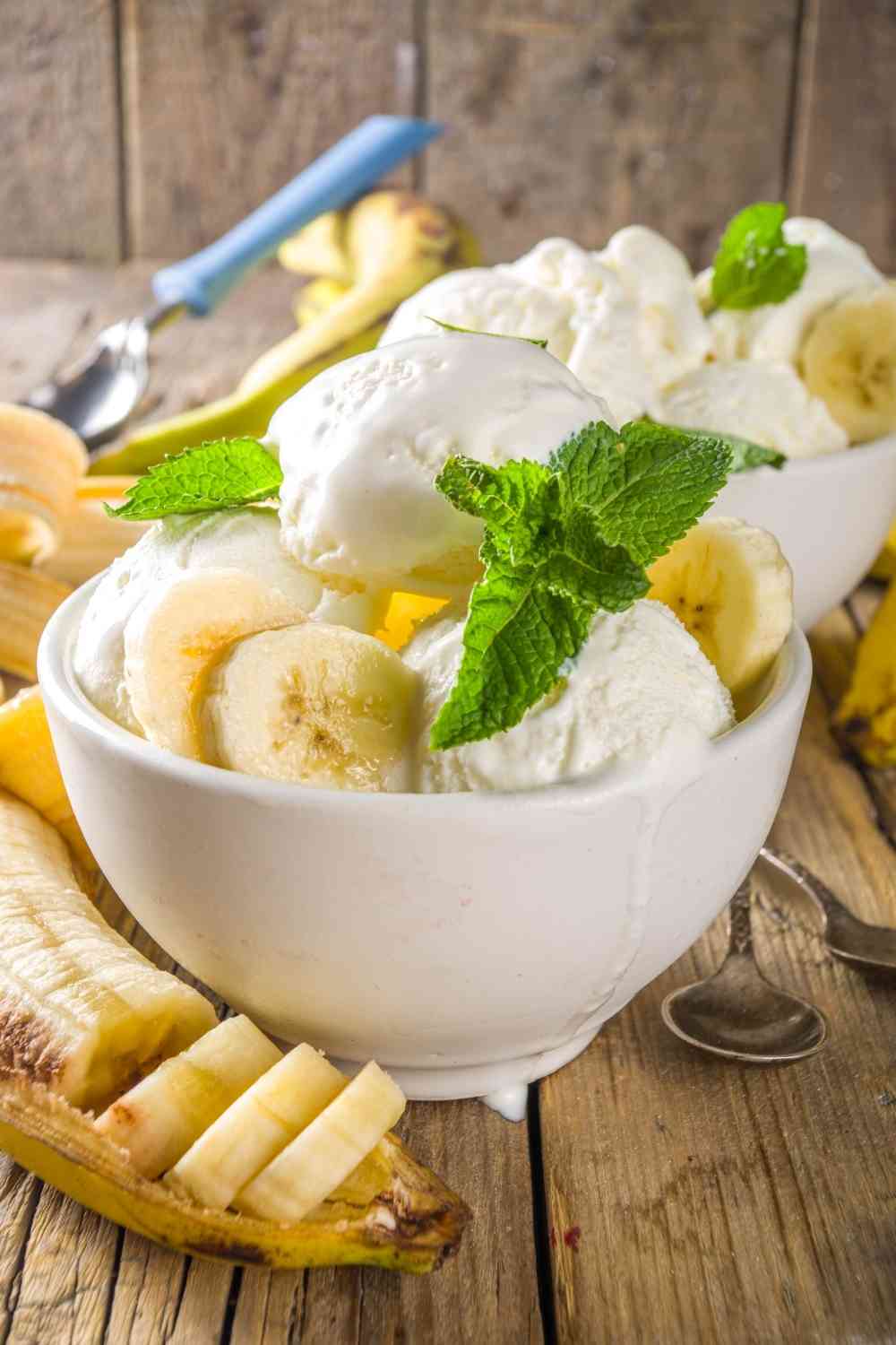 Banana ice cream with just one ingredient - Healthy Fruit Snacks