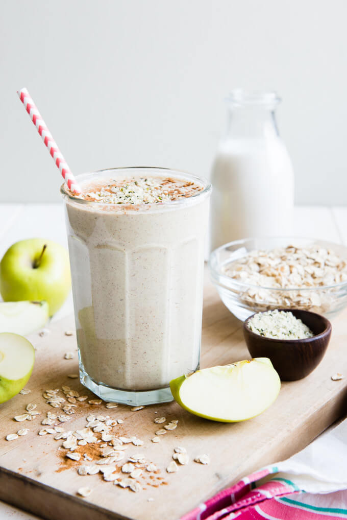 Apple n’ Oats Breakfast Smoothie