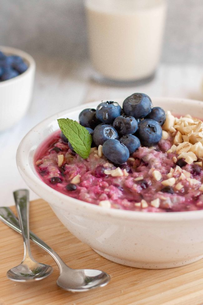 Blueberry Almond Oatmeal